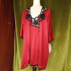 NEW Vintage Avon Private Treasures Chemise & Robe Set, S/M